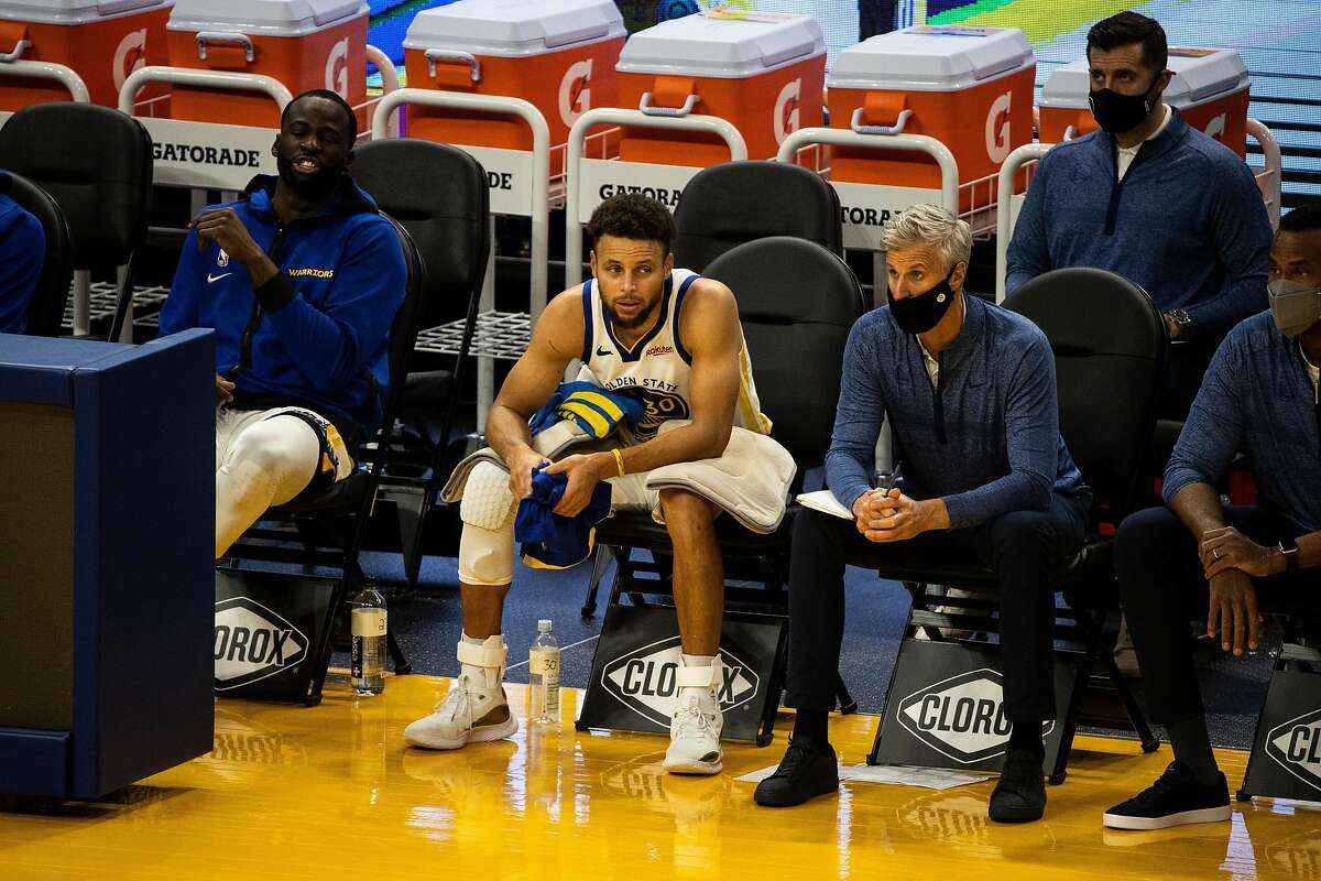 Golden State Warriors guard Stephen Curry (30) is seen during the fourth quarter of a NBA basketball game against the Portland Trailblazers on Friday, Jan. 1, 2021 in San Francisco, Calif.. The Trailblazers defeated the Warriors 123-98.