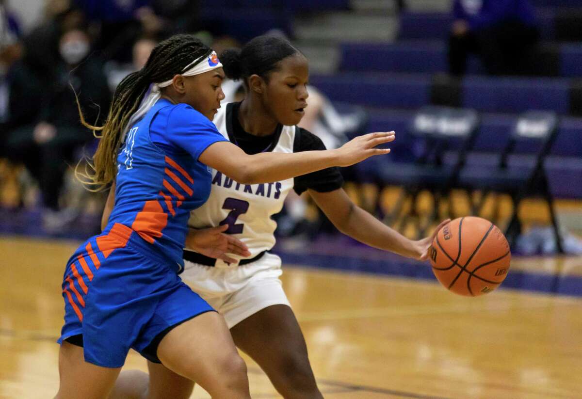 GIRLS HOOPS: Grand Oaks off to great start in 13-6A with blowout win