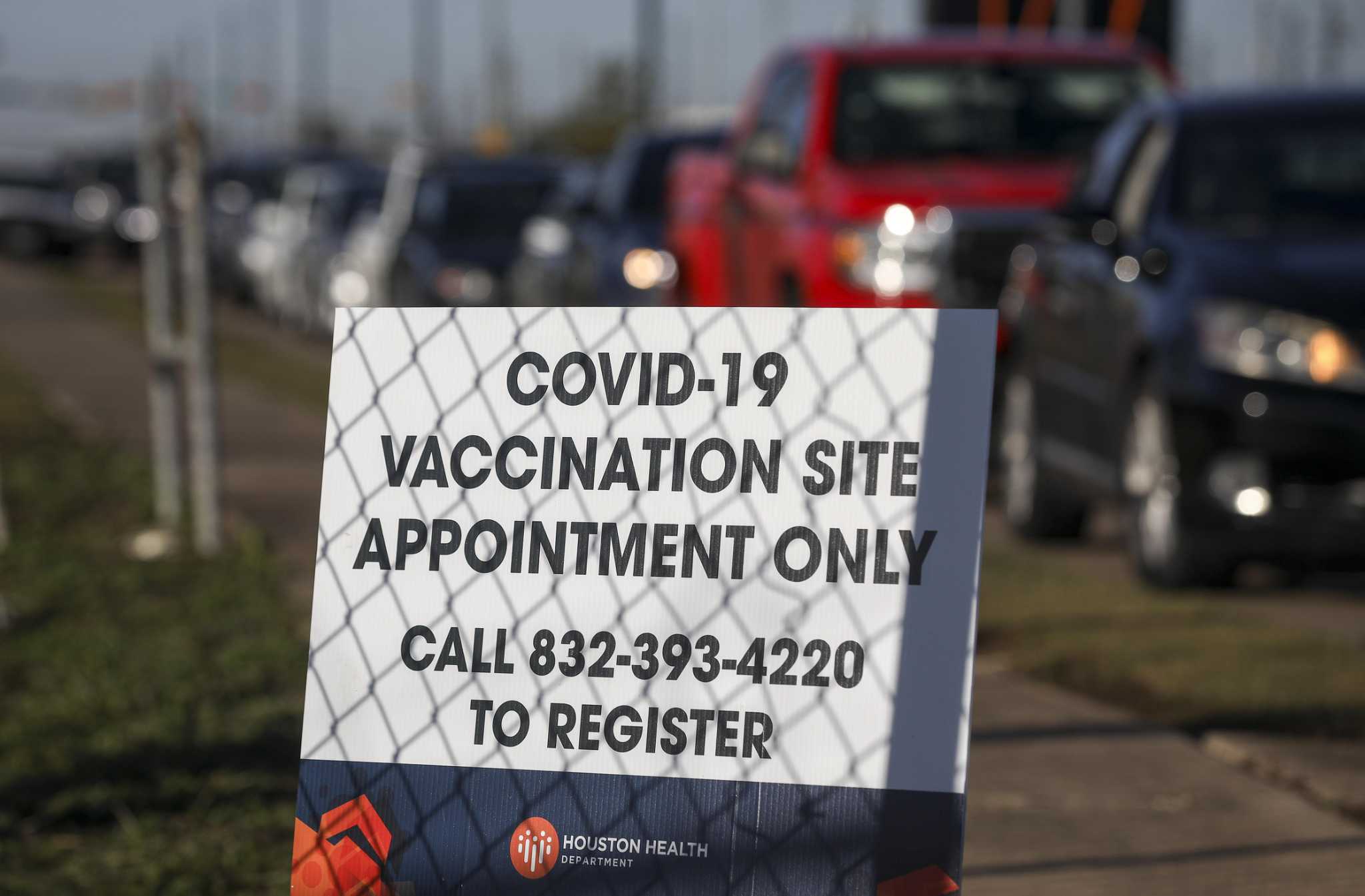 Houston discontinues appointments for the COVID-19 vaccine after vacancies run out quickly