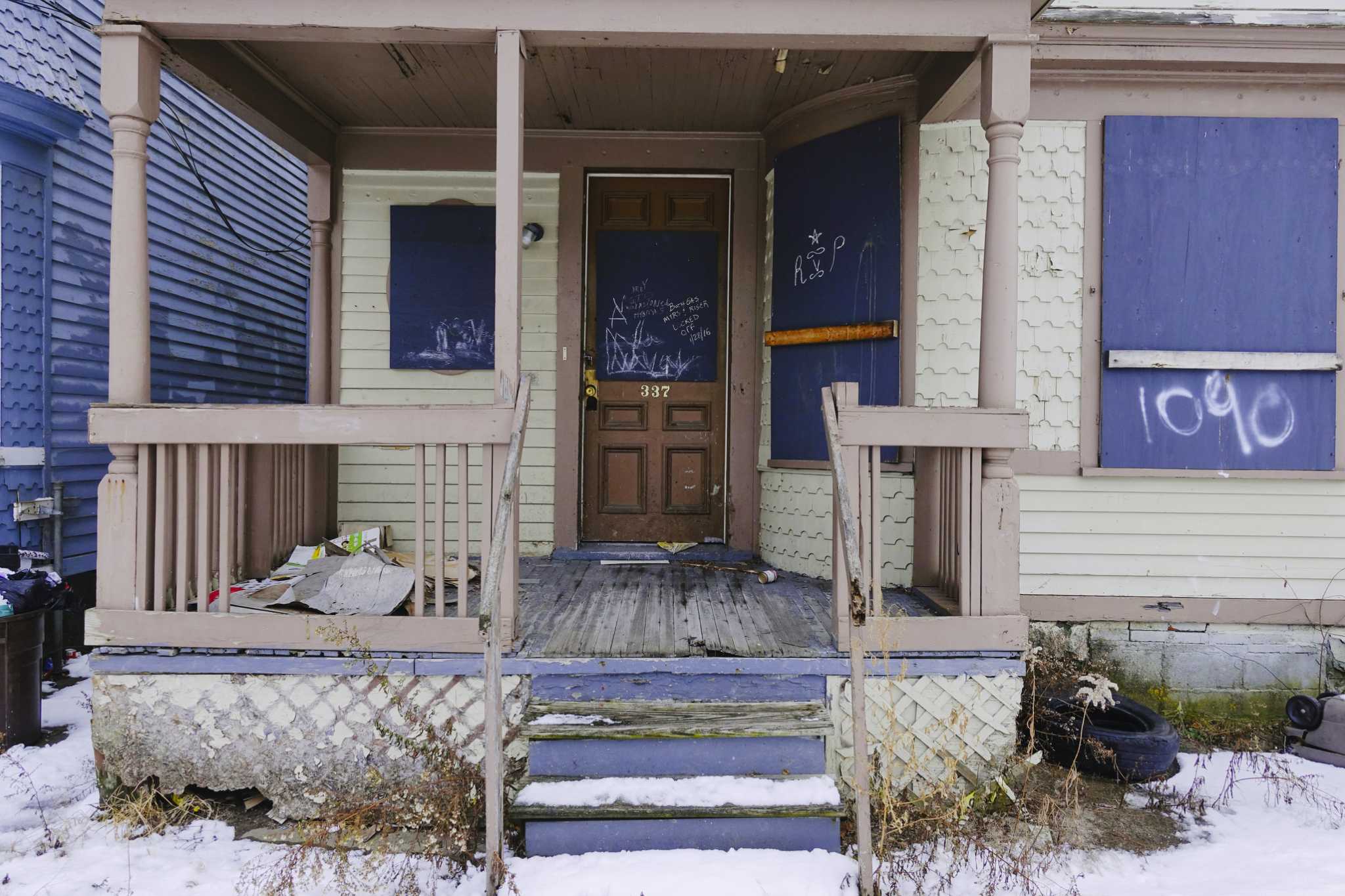 Schenectady hopes revamped registry will aid in blight fight - Vimarsana News