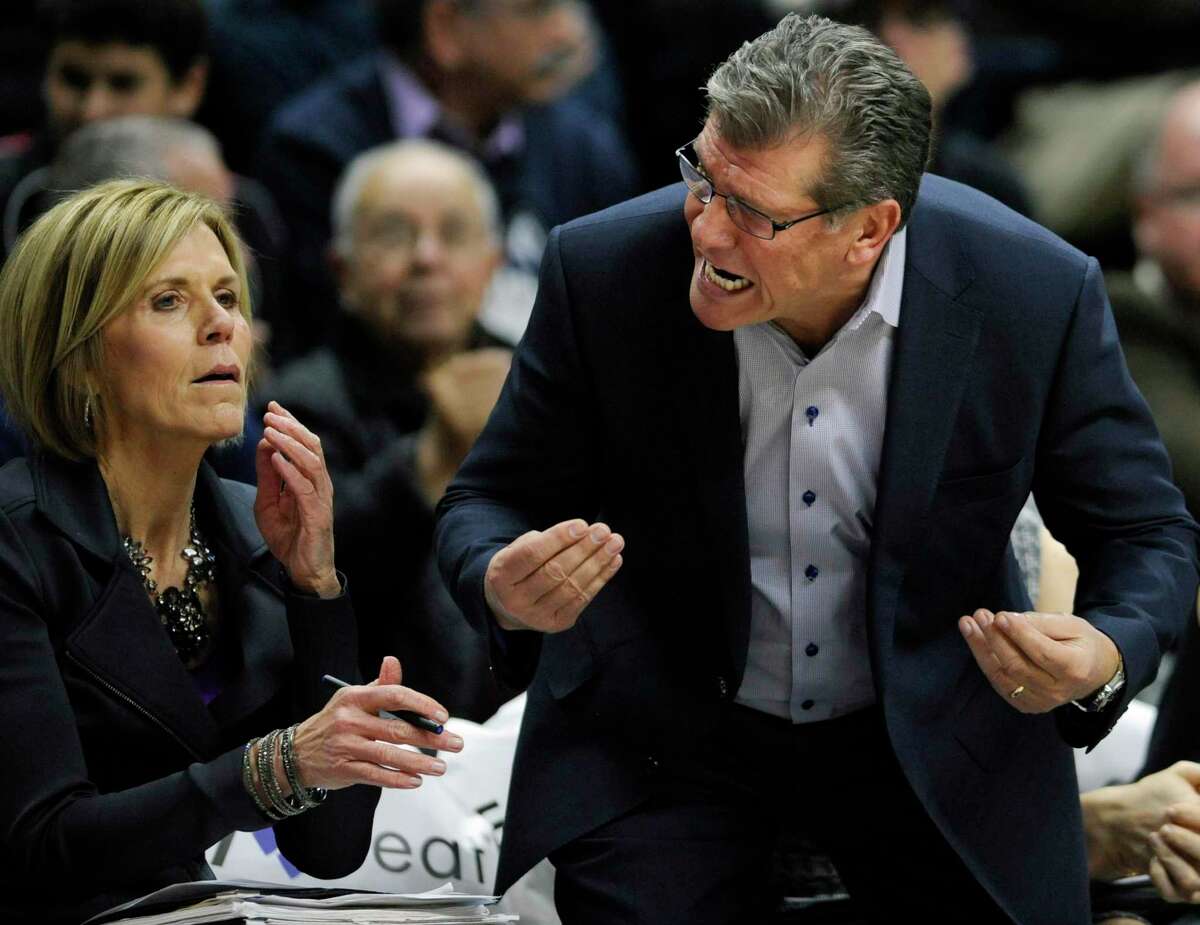 Jeff Jacobs: Geno vs. Pat? UConn's Chris Dailey had a front row seat