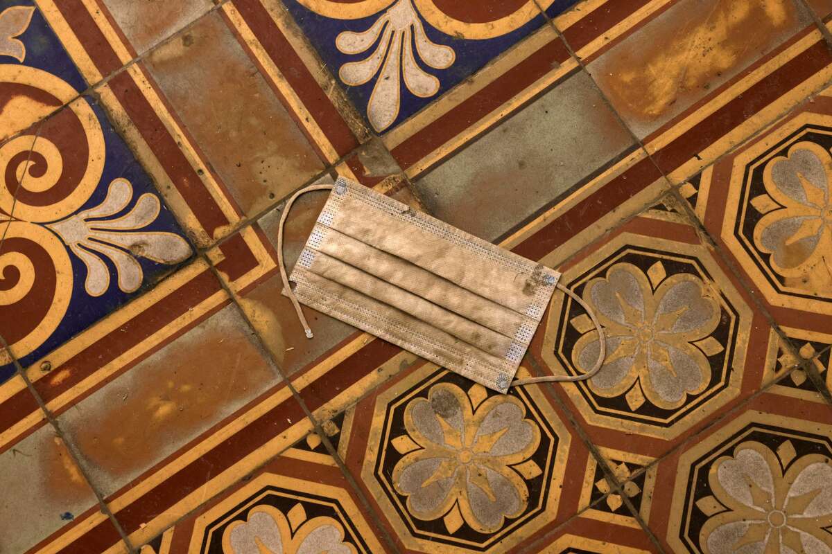 A mask is left behind in a hallway at the U.S. Capitol January 7, 2021 in Washington, DC. The U.S. Congress has finished the certification for President-elect Joe Biden and Vice President-elect Kamala Harrisâ electoral college win after pro-Trump mobs stormed the Capitol and temporarily stopped the process. (Photo by Alex Wong/Getty Images)