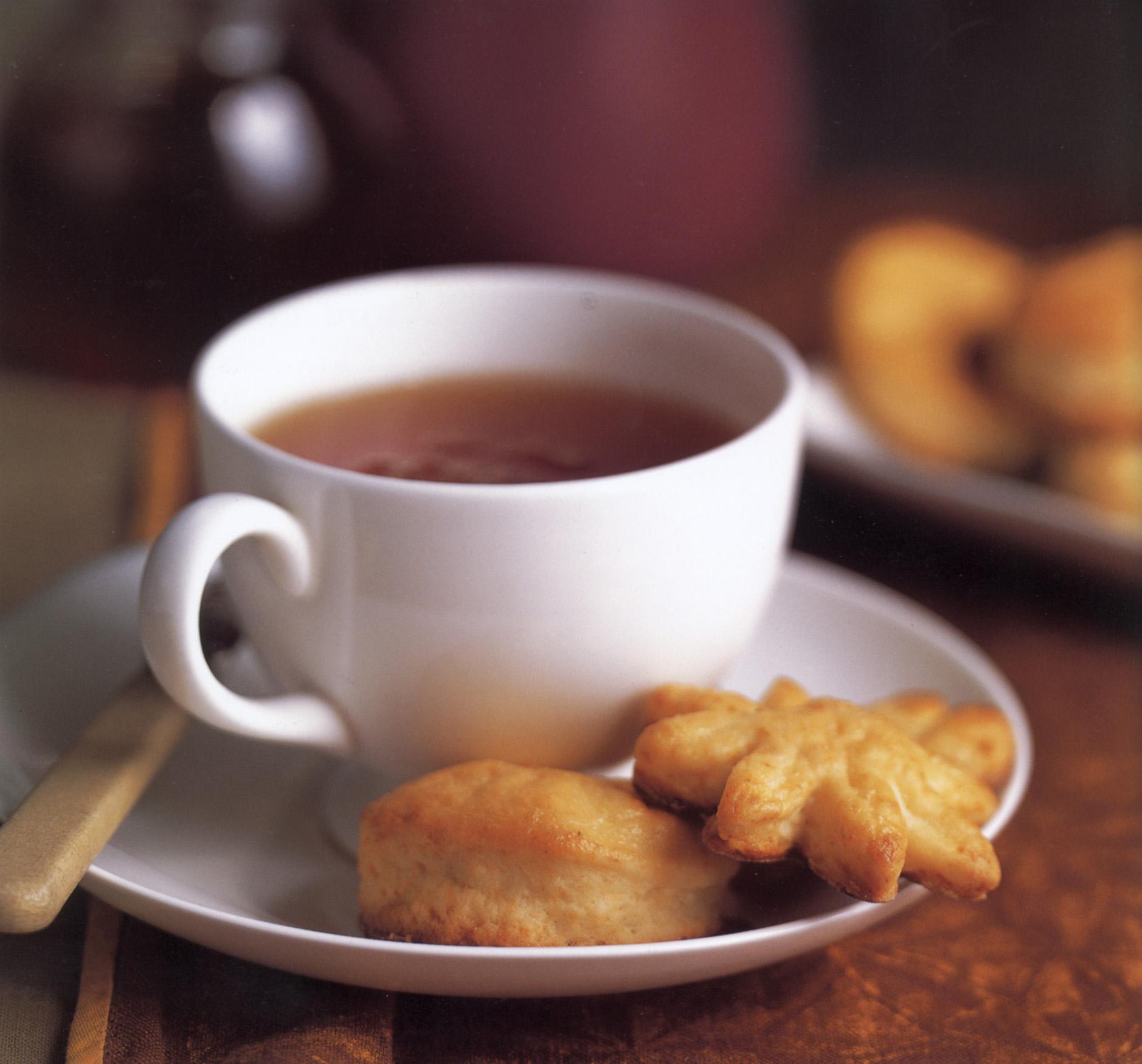 How to make tea with herbs from your own garden