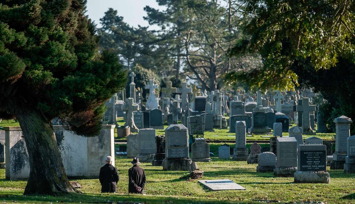 Bay Area funeral homes cope with COVID19 onslaught, and things could