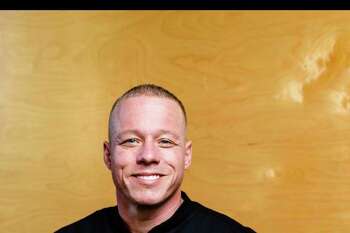 Van Hurd, a "Hell's Kitchen" alum who moved to Connecticut 12 years ago, is heading up Citizen Chicken and Donuts in West Hartford.