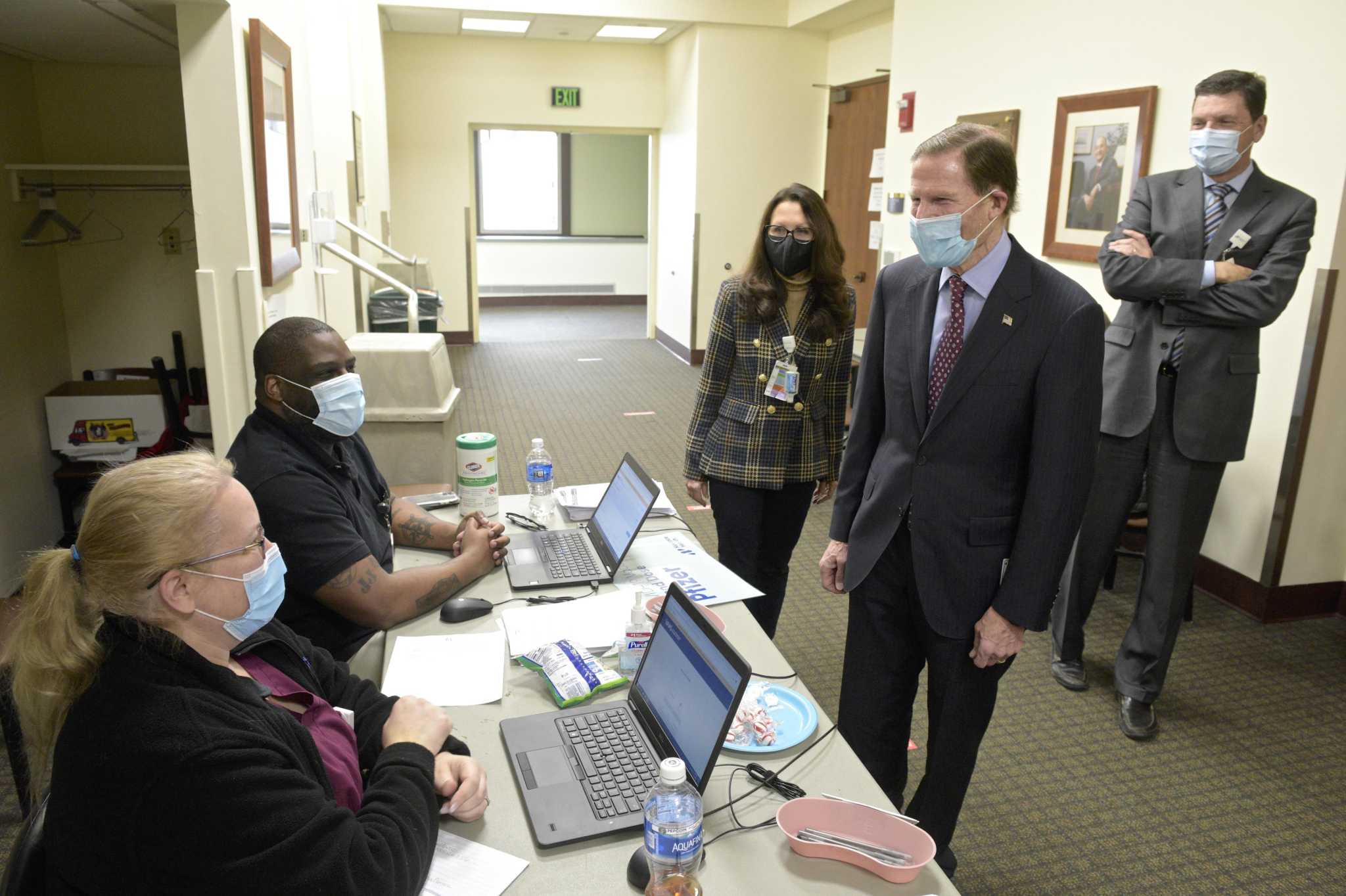 US Sen Richard Blumenthal visits Danbury Hospital to discuss COVID vaccine