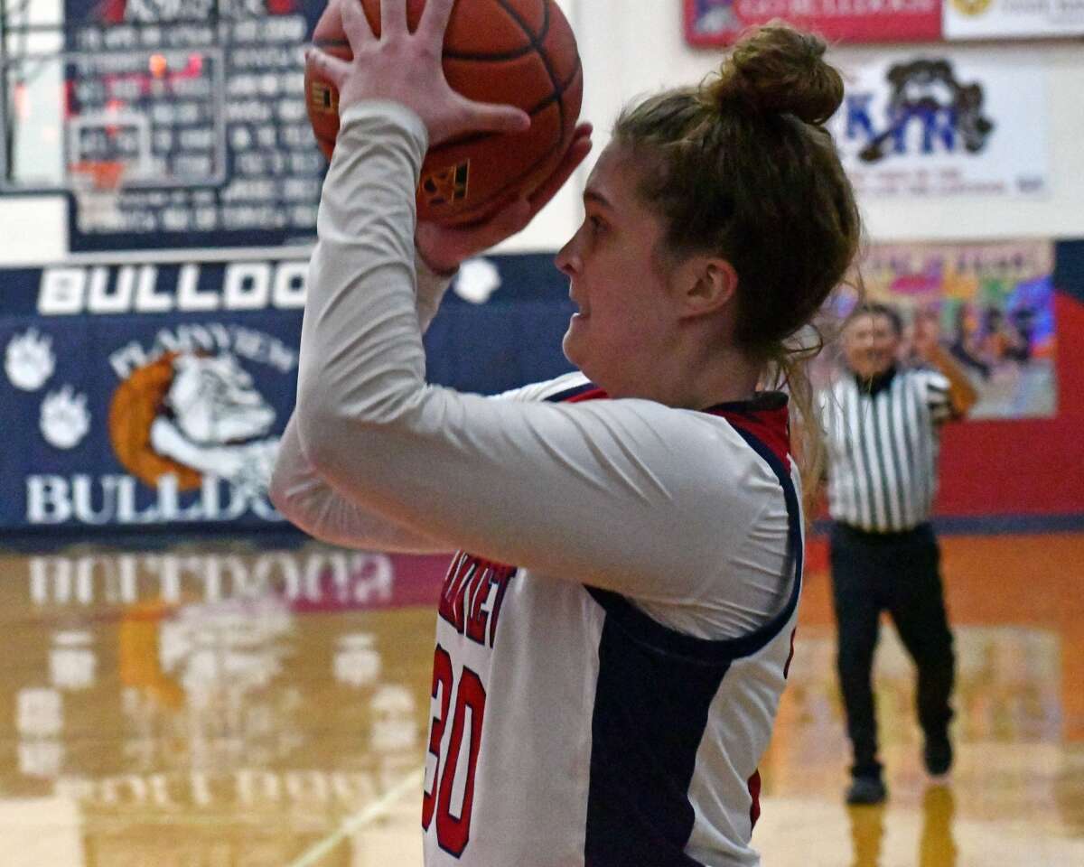 The 24th-ranked Plainview Lady Bulldogs topped Amarillo Tascosa 69-62 in a District 3-5A girls basketball game on Tuesday in the Dog House.