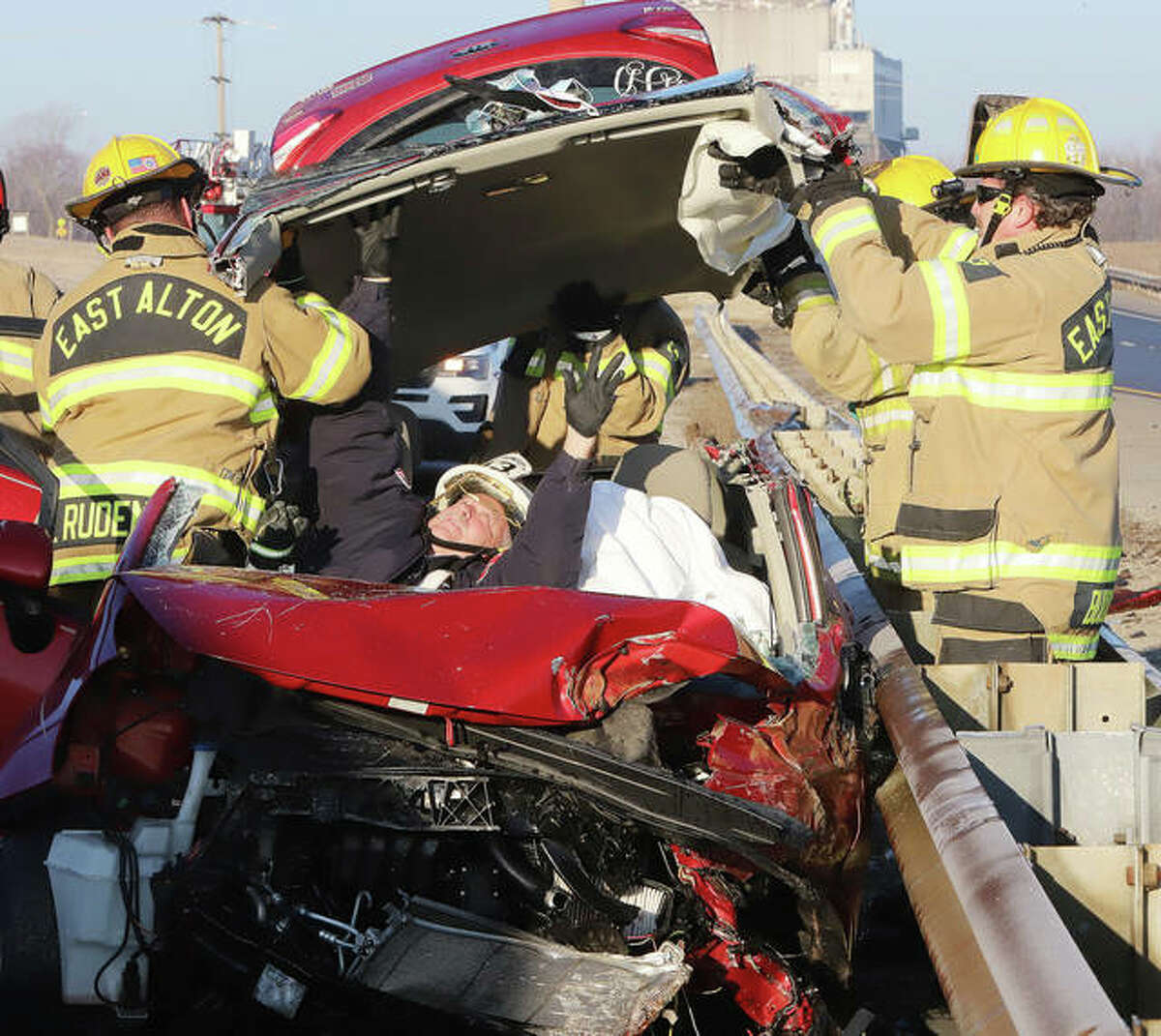 One hurt in East Alton