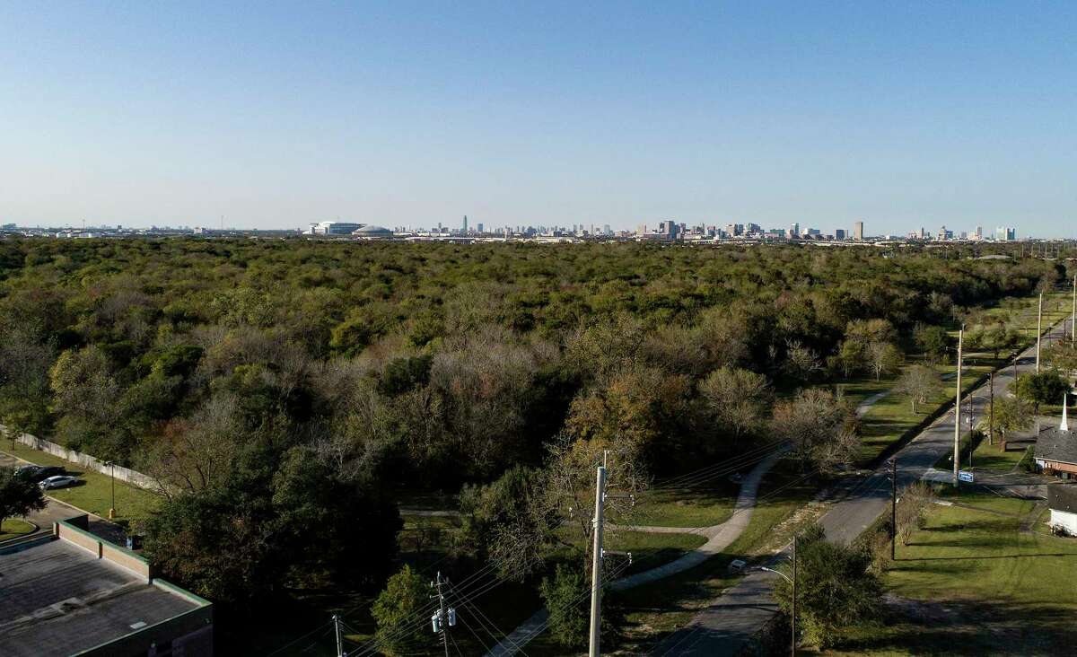 The location of a planned solar farm in the Sunnyside neighborhood of Houston on Wednesday, Nov. 25, 2020. The 240 acres, owned by the City of Houston is a former landfill.