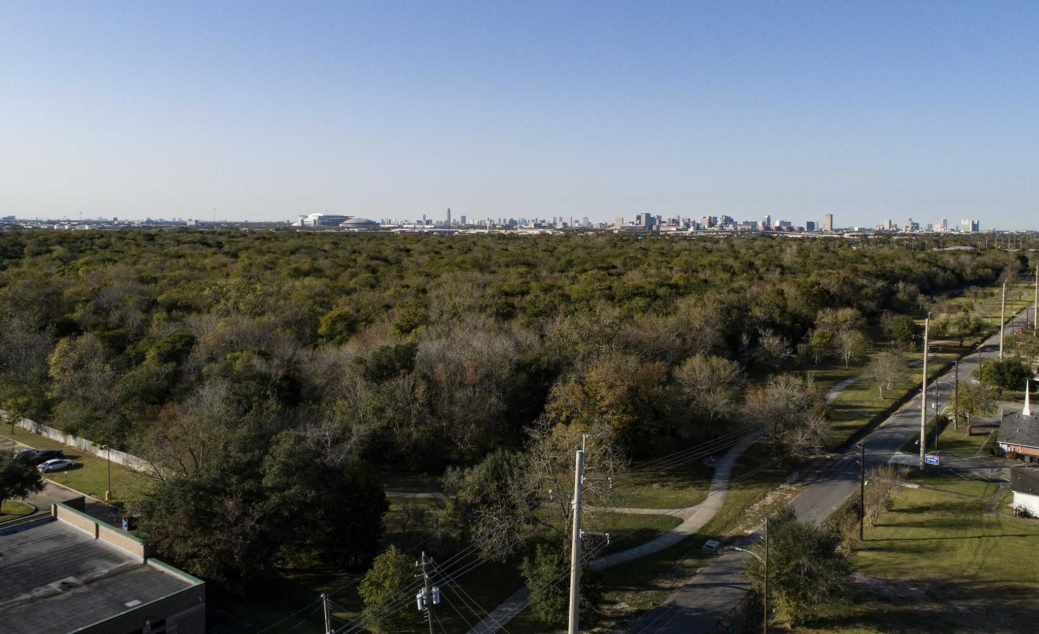 Houston will soon be home to the largest urban solar farm in the country - Vimarsana News