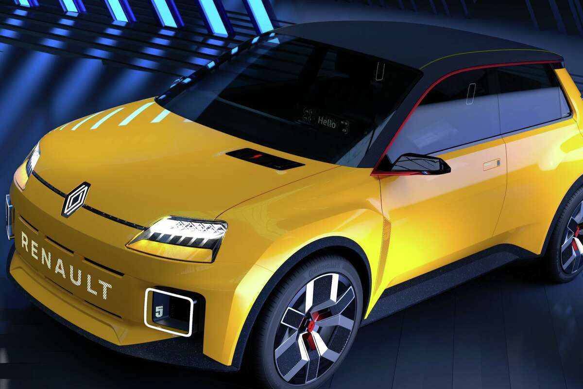 This is the new prototype of Renault 5, it returns being completely electric