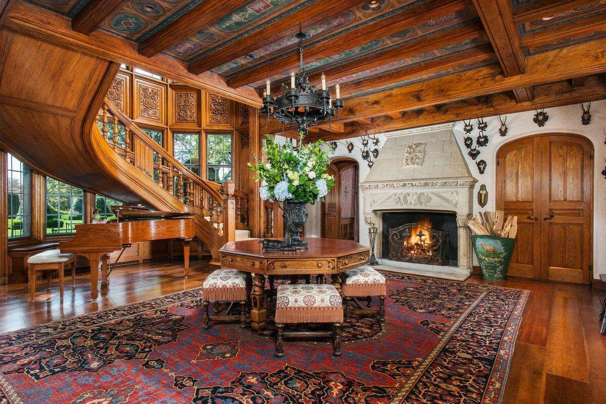 Photos Inside Tommy Hilfiger s recently sold Greenwich estate