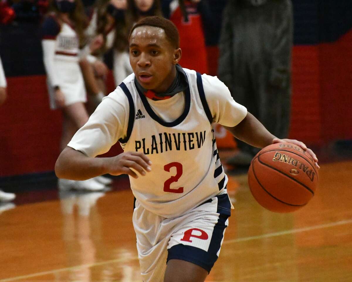 The Plainview boys basketball team suffered a 63-51 loss to Canyon Randall in a District 3-5A contest on Friday in the Dog House.