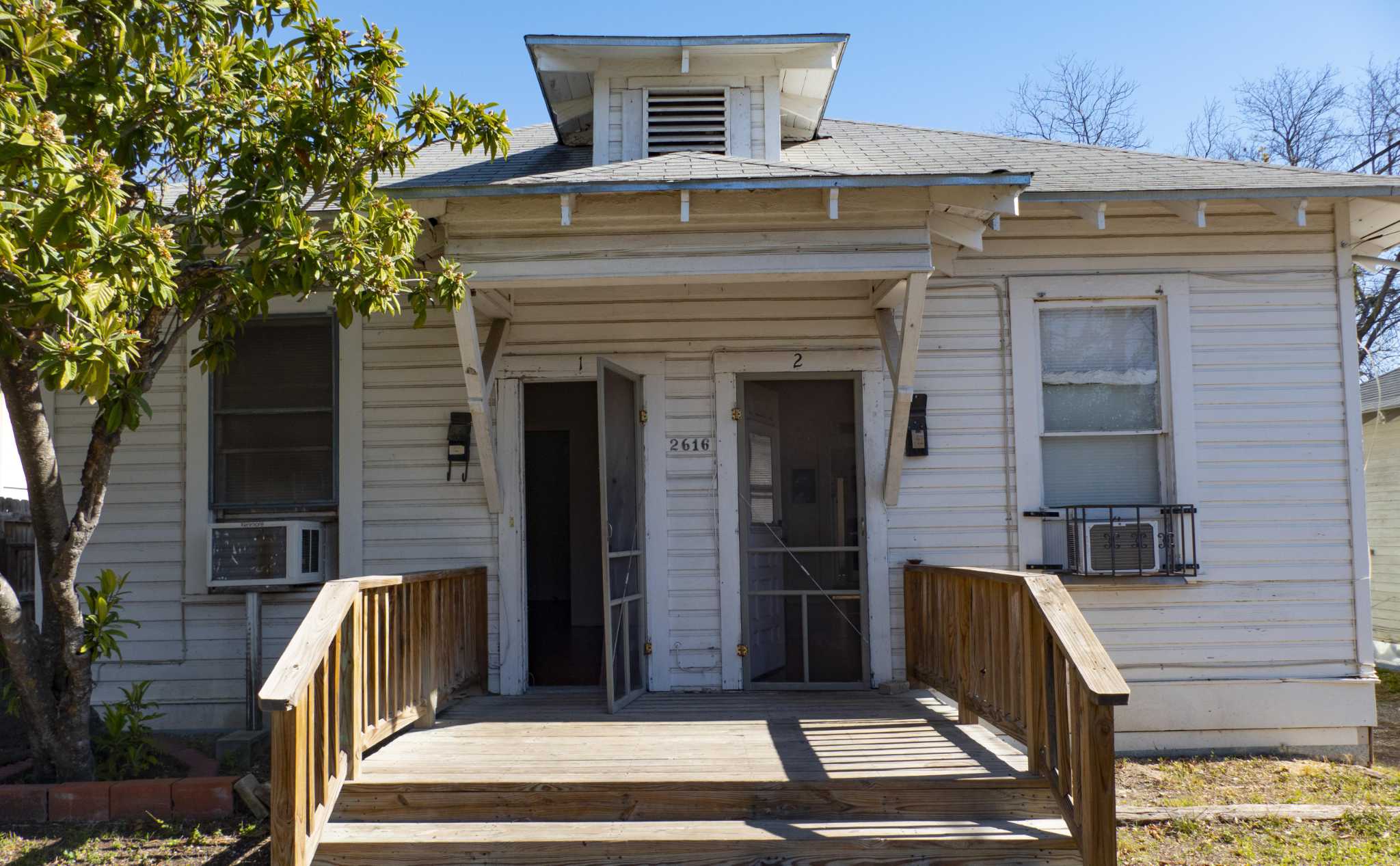 Pilot program seeks to save historic San Antonio 'shotgun houses' and create jobs - Vimarsana News