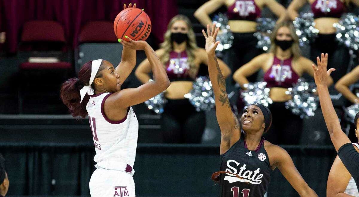 No. 7 Texas A&M routs No. 14 Mississippi State