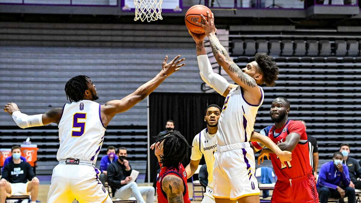 UAlbany hopes small foundation can build long postseason