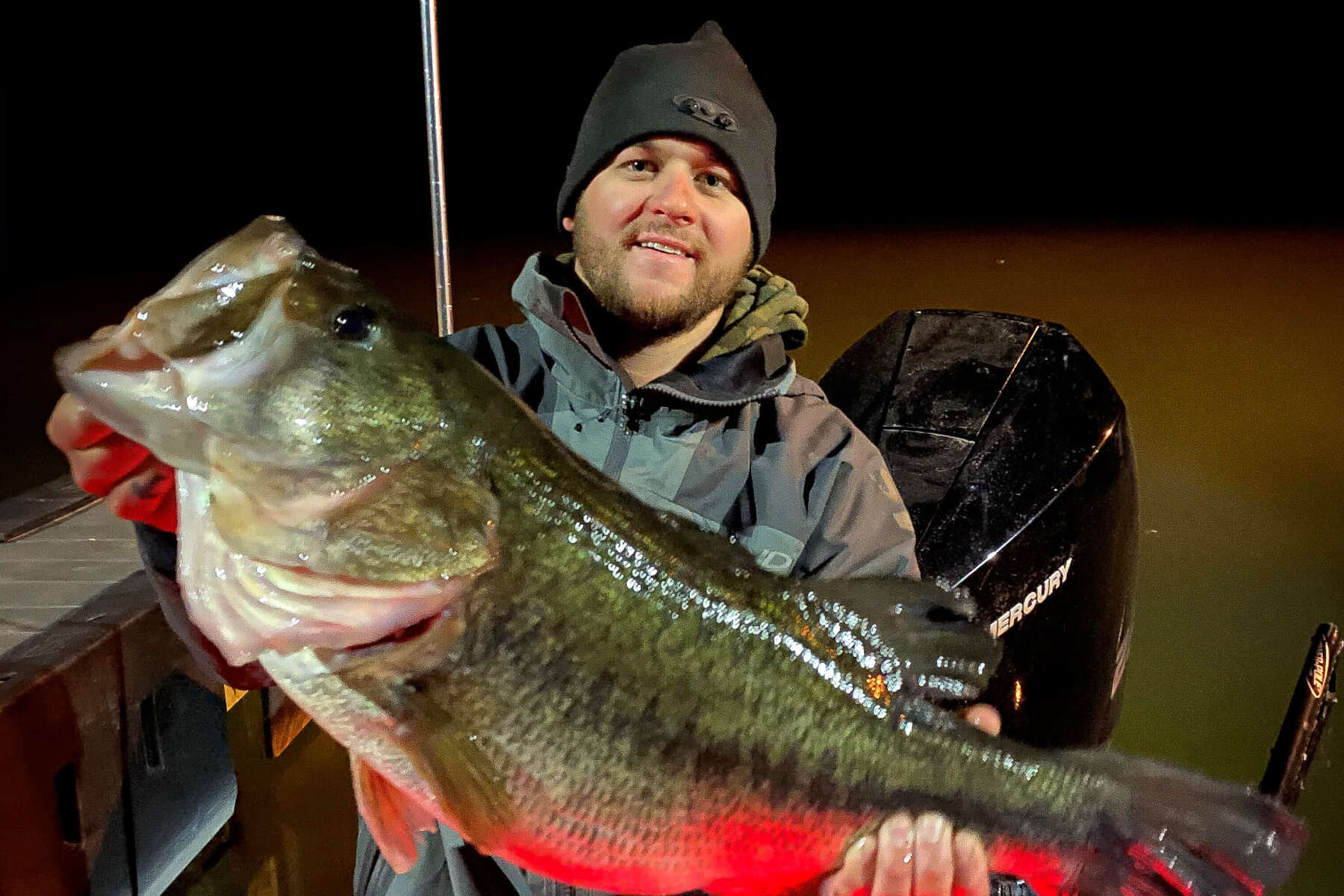 Bigger in Texas: Angler catches 'extremely rare' largemouth bass from Lake  Austin