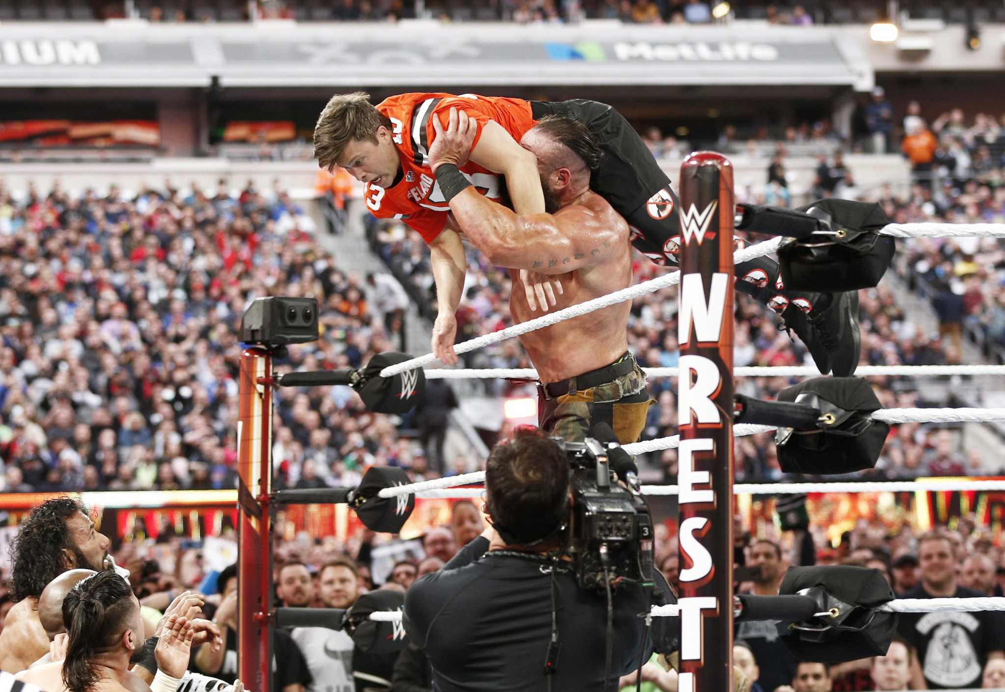 'Perfect comeback story:' WWE's WrestleMania to return this year to Florida - Vimarsana News