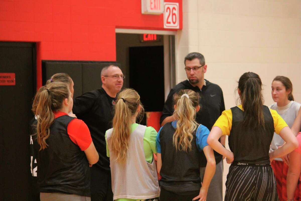 Basketball teams were allowed to have noncontact practices starting last Saturday. (Herald Review file photo)