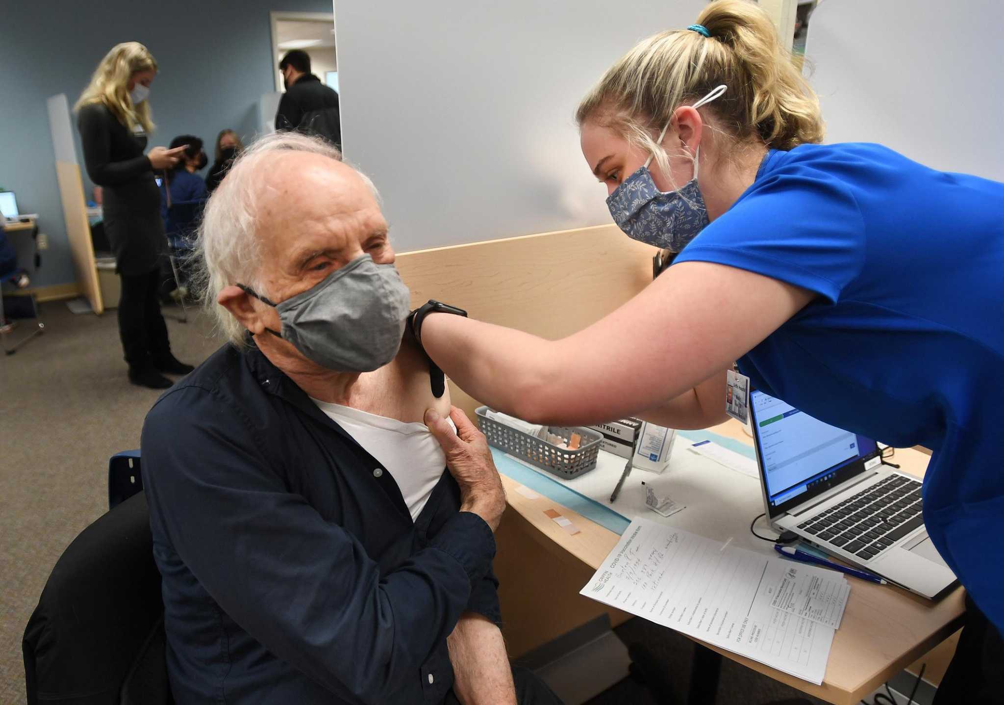 Griffin's Shelton vaccine center welcomes 12 and older - Vimarsana News