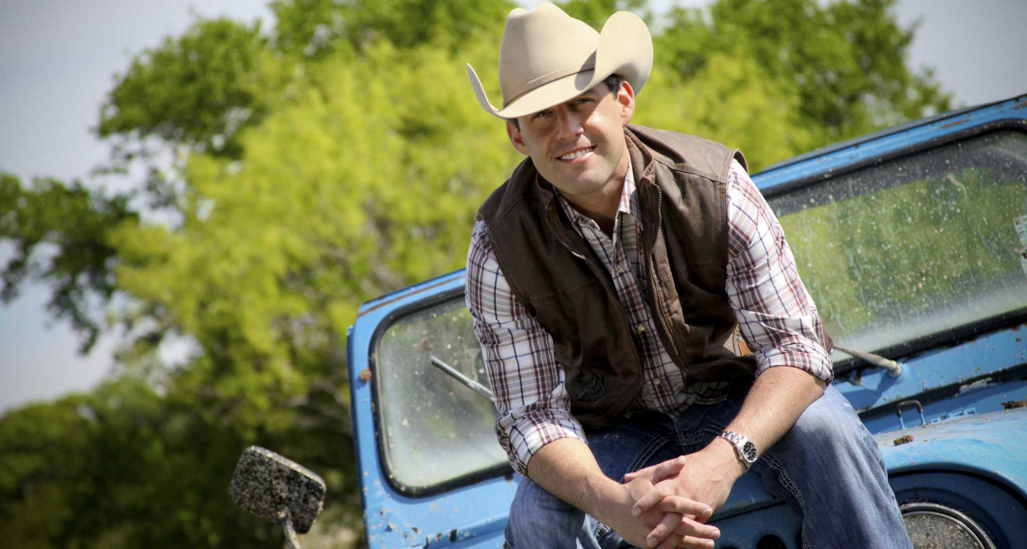 Country music stars Aaron Watson, Jon Wolfe playing Whitewater Amphitheater near San Antonio in New Braunfels - Vimarsana News