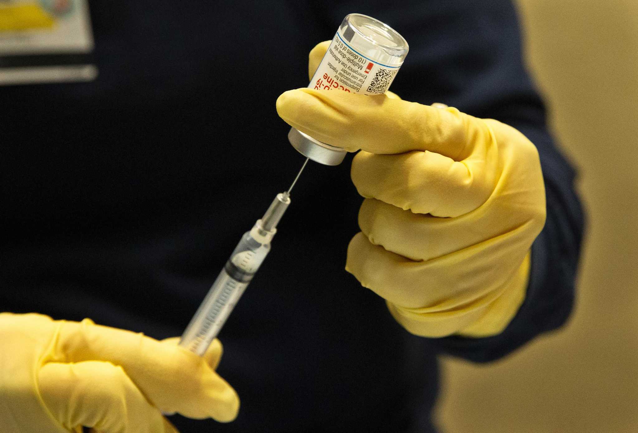 Texas likely won't move to next vaccine phase until May or June, official Dr. David Lakey predicts - Vimarsana News