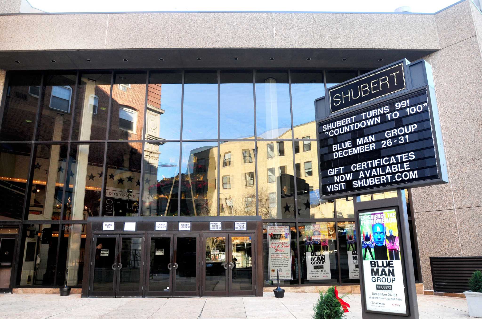 New Haven’s Shubert Theatre holding free walkup COVID19 vaccination