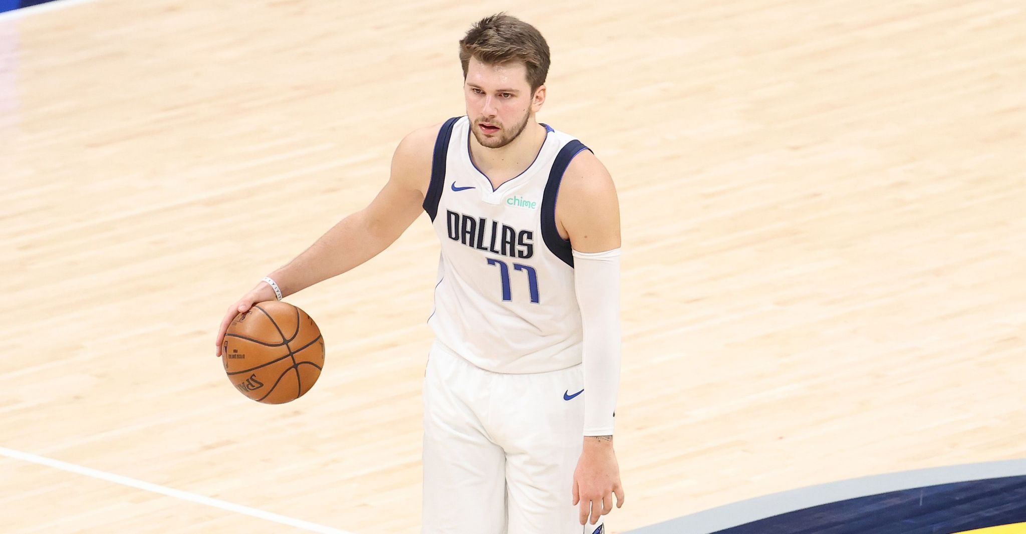 Luka Doncic got back into the paint against the Rockets - Mavs