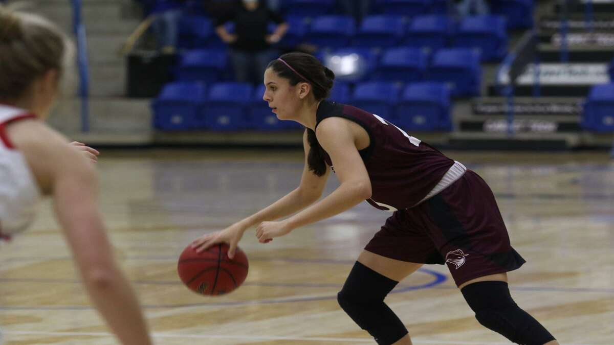 Nicole Heyn scored 11 points Friday in TAMIU’s 71-61 loss at No. 2 Lubbock Christian.