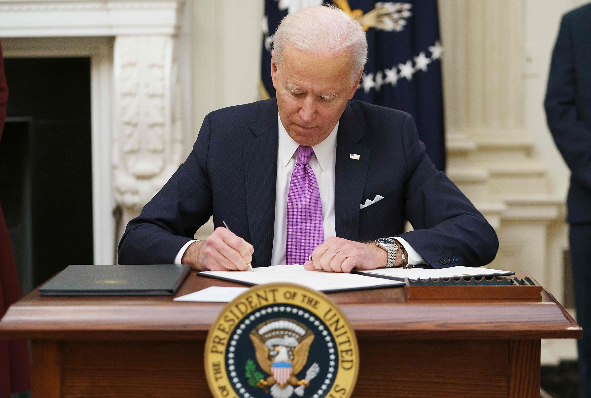 How Biden's new COVID executive orders compare to what California is already doing - Vimarsana News