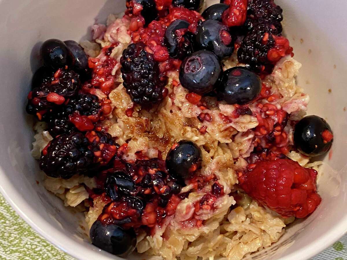 Mixed berry oatmeal shakes up your dreary breakfast routine.