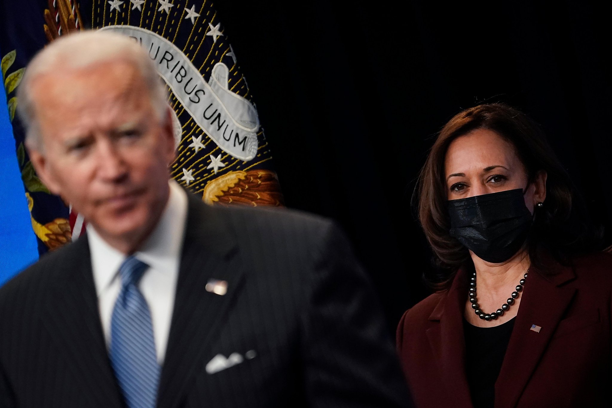 Kamala harris debate ear