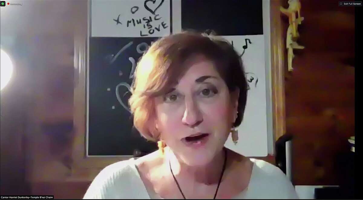Cantor Harriet Dunkerley of Temple B'nai Chaim