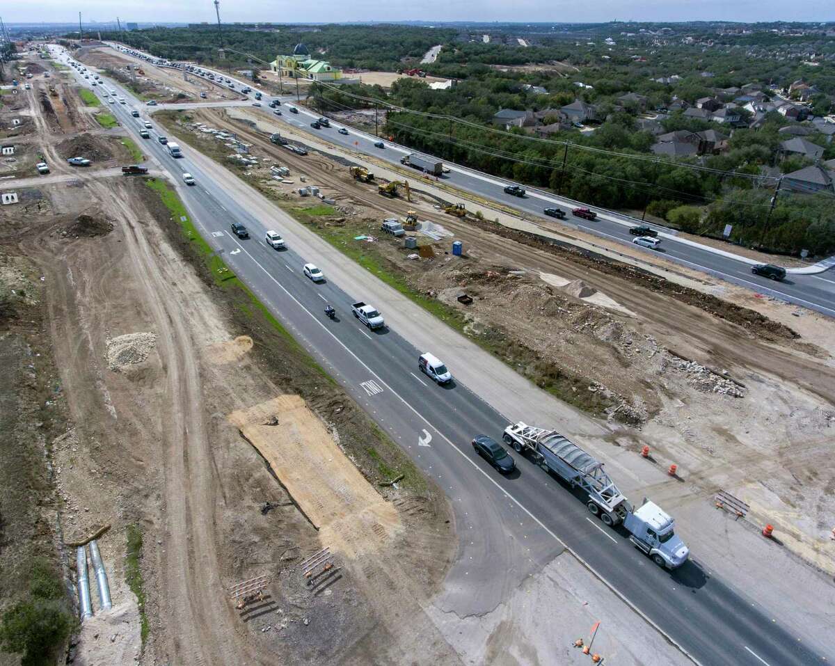 Looming construction of U.S. 281 ‘flyover’ ramps hints at project’s ...