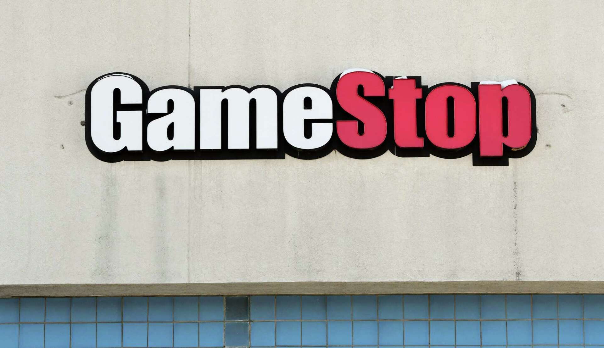 Multiple GameStop locations expected to close in Capital Region