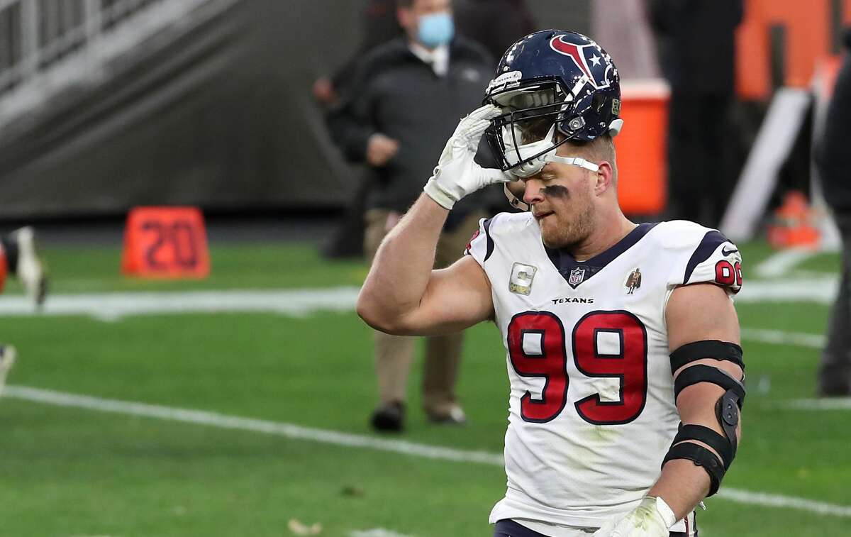 Houston Texans defensive end J.J. Watt (99) walks off the field after the Texans 10-7 loss to the Cleveland Browns at FirstEnergy Stadium Sunday, Nov. 15, 2020, in Cleveland.