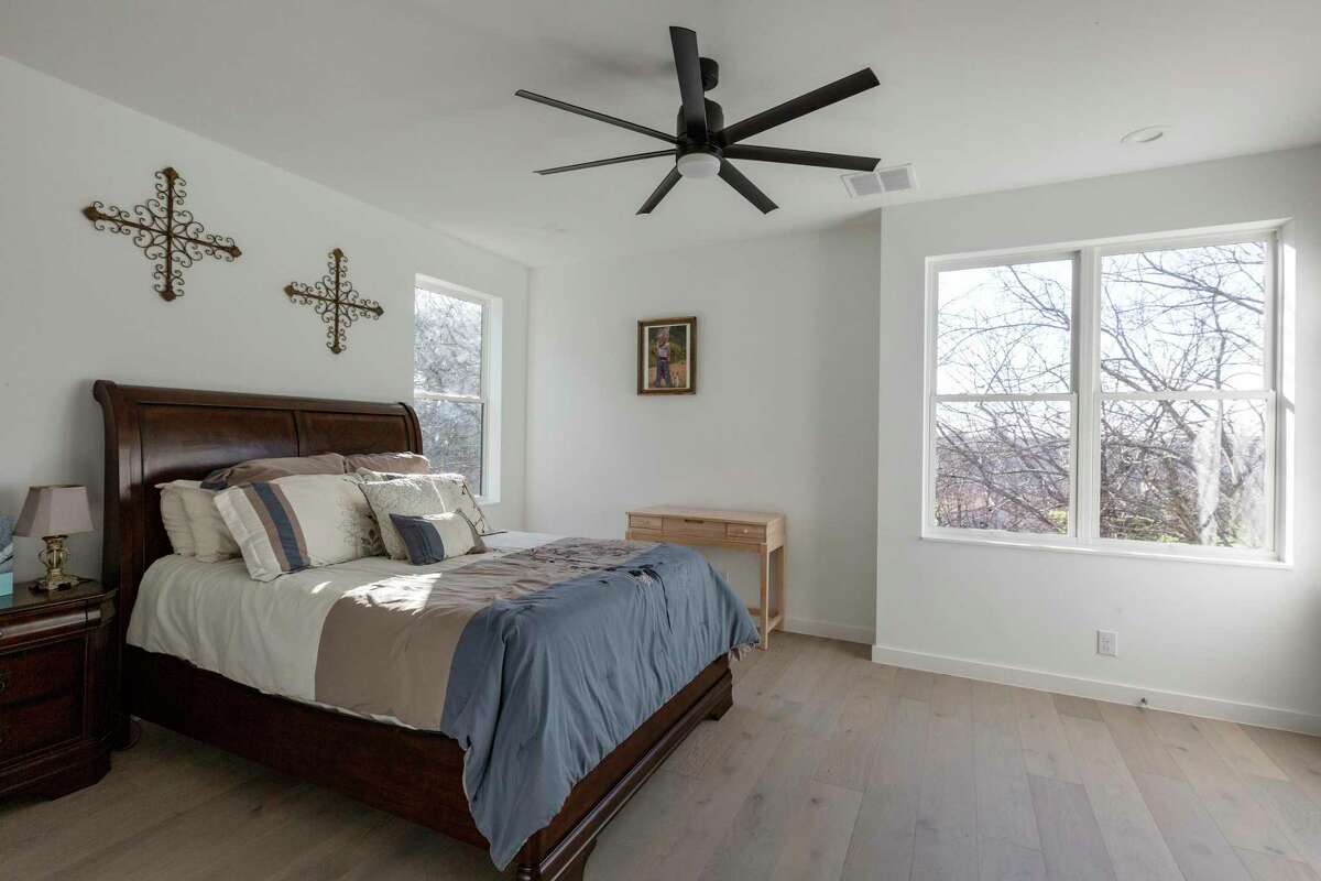 The guest bedroom of Jeanna Easley’s Green Heights home in Alamo Heights. The house is located in a small infill development called Green Heights that has received a raft of local and national recognition for their energy efficiency.