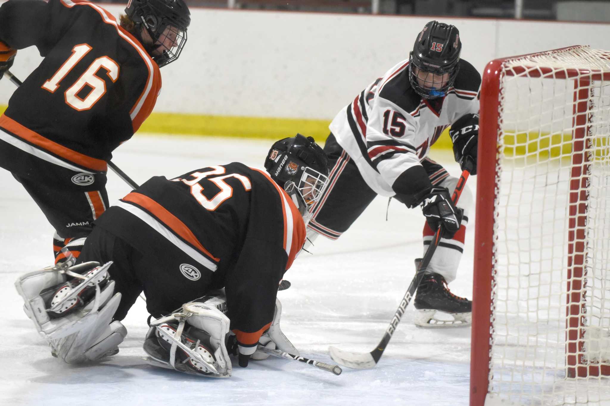 The GameTimeCT Top 10 Hockey Poll (Jan. 2): New year, New Canaan now No. 1
