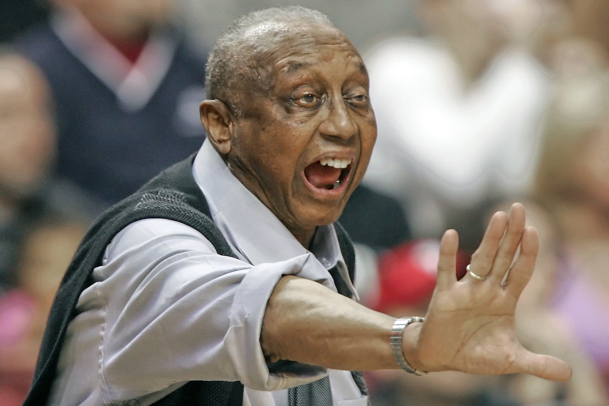 Commanding, fiery, fatherly Temple basketball coach John Chaney dies at 89