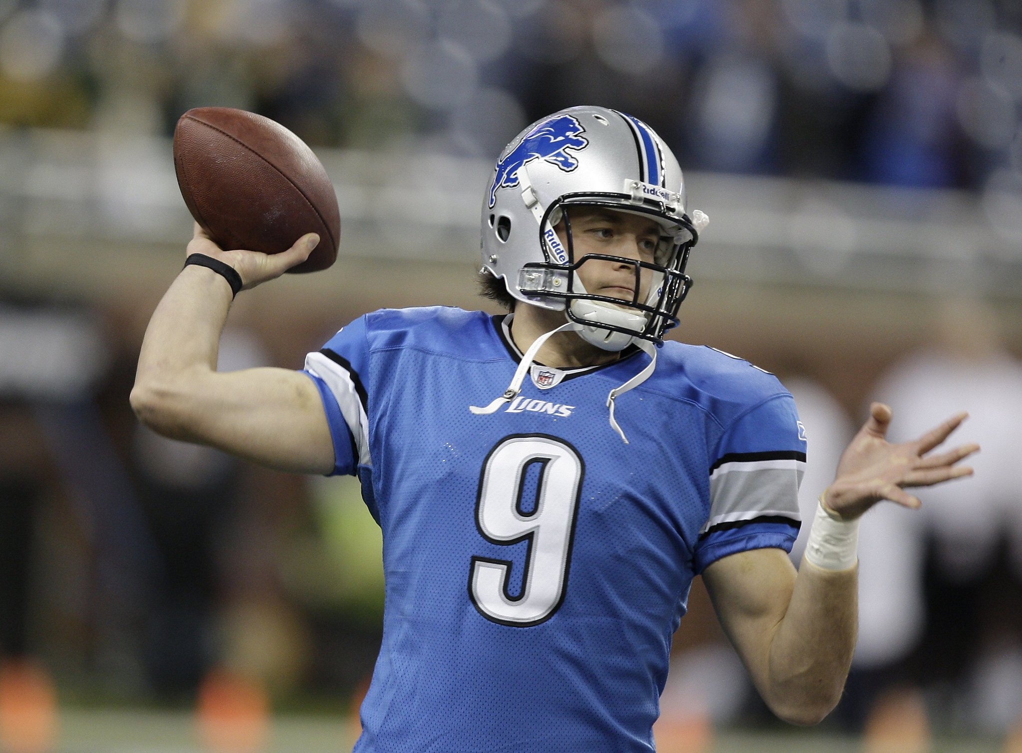 Detroit Lions reportedly trading Matthew Stafford to Rams for 2 first-round  picks, Jared Goff 