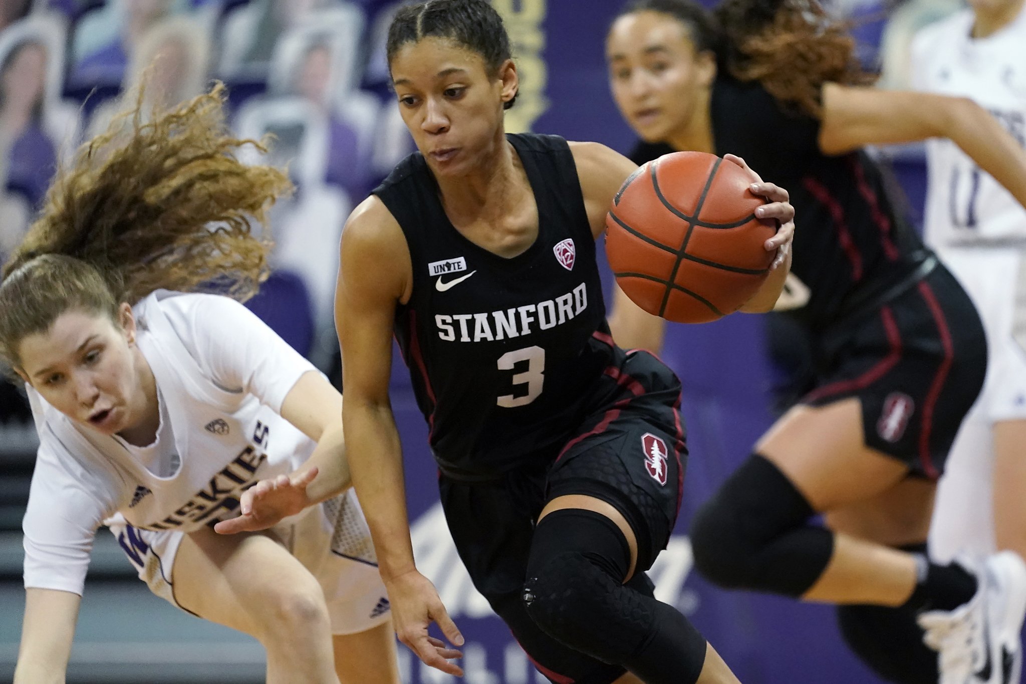 Hannah Jump leads way as Stanford women beat Washington