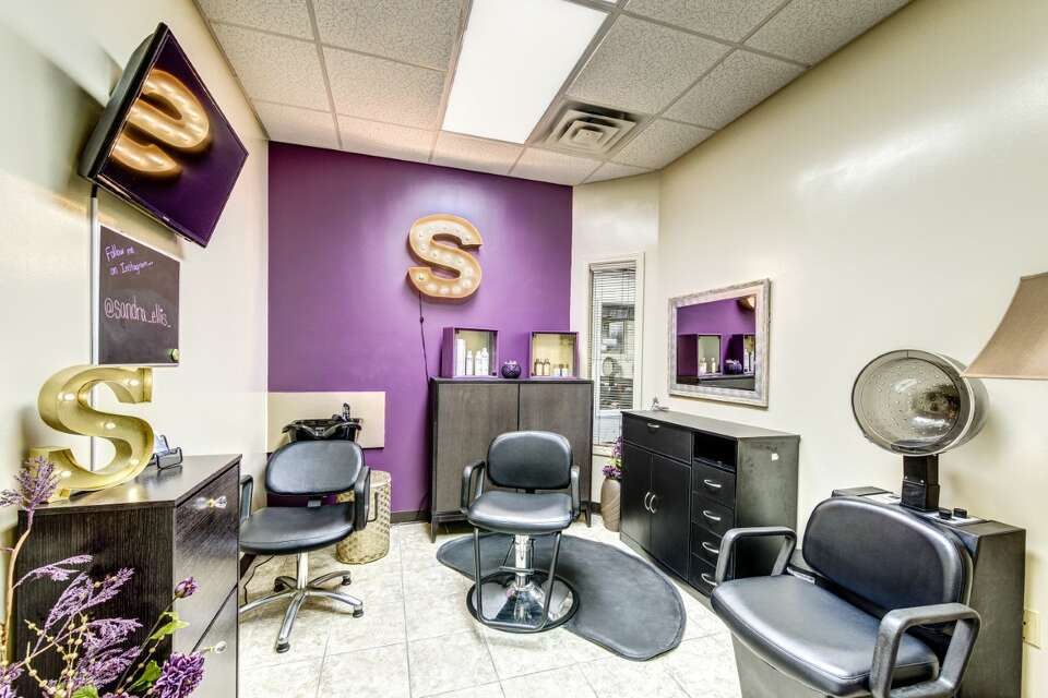 Black owned hair salon discount