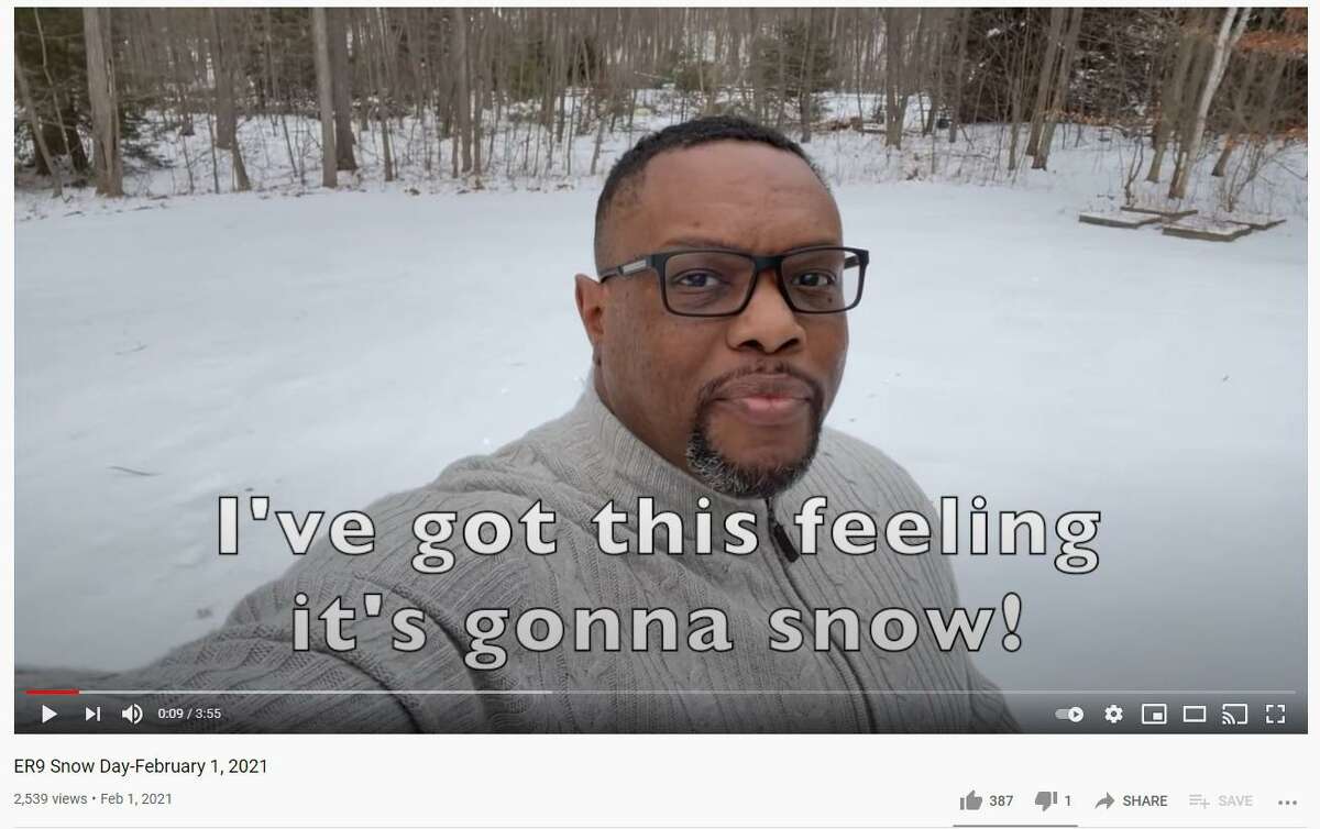 The ER9 school superintendent Rydell Harrison decided to make the announcement of a snow day in a unique way: a music video.