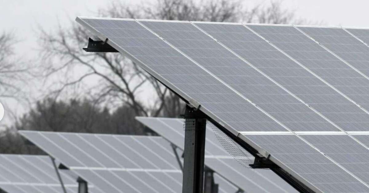 A proposed solar farm in Columbia County is dropping plans for a battery storage unit.
