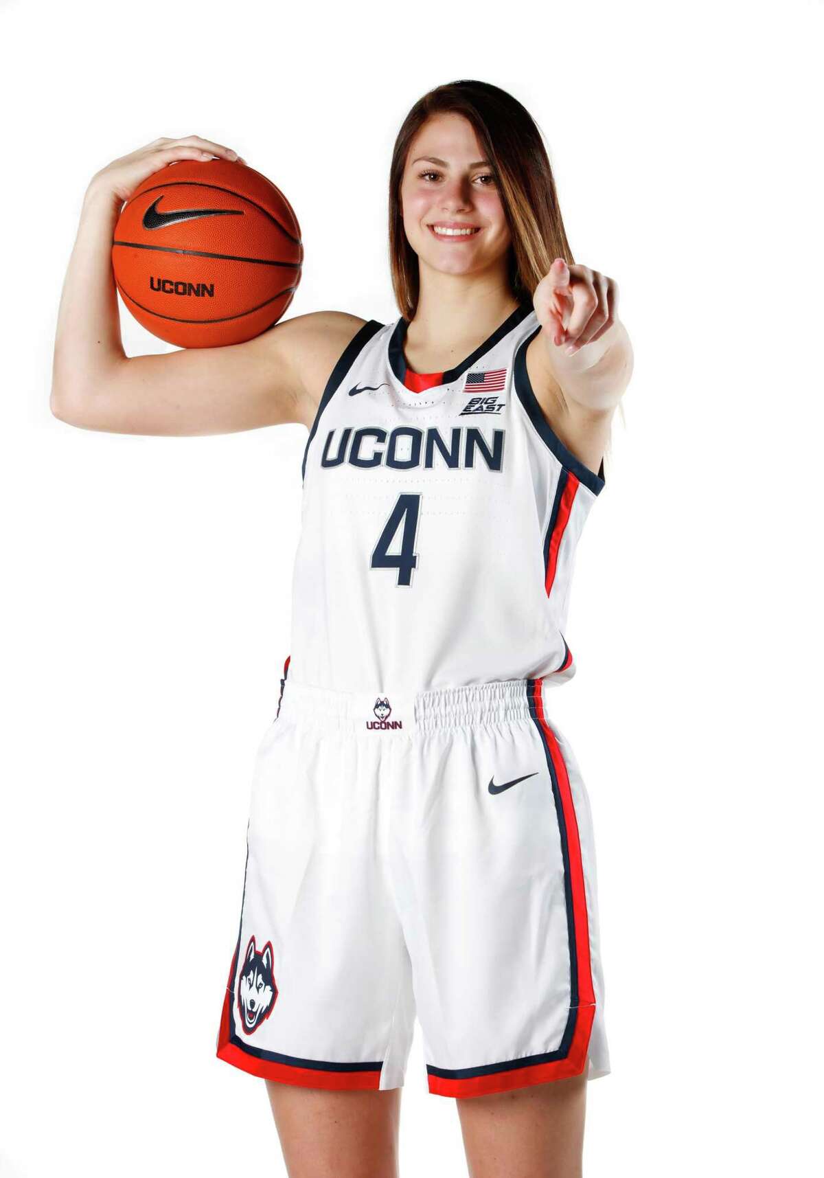 UConn freshman Saylor Poffenbarger is beginning to settle in with the Huskies after joining the women’s basektball team as an early enrollee.