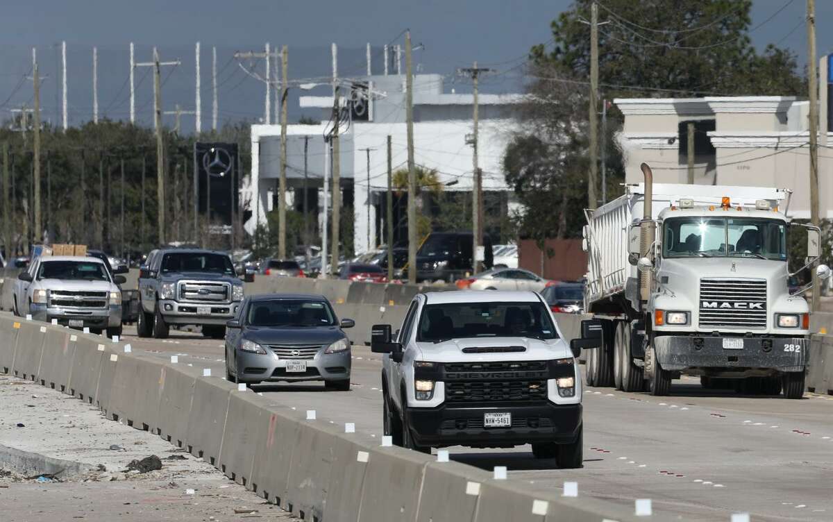 Traffic drives southbound on Interstate 45 on Jan. 8, 2021, in League City. Work to widen I-45 is moving southbound through Dickinson.