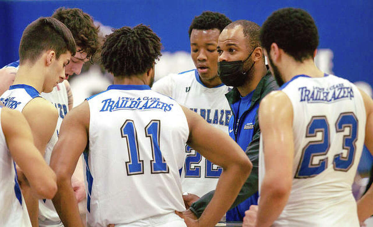 LCCC assistant coach Kavon Lacey gives instructions to the Trailblazers during a timeout last season. The Trailblazers dropped an 79-59 decision at Wabash Valley Saturday in Mount Carmel.