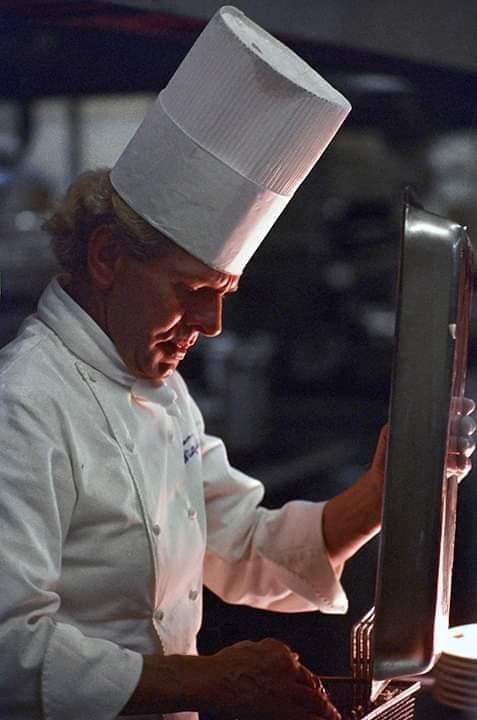Legendary former executive chef for Yosemite's Ahwahnee Hotel dies at 87 - Vimarsana News