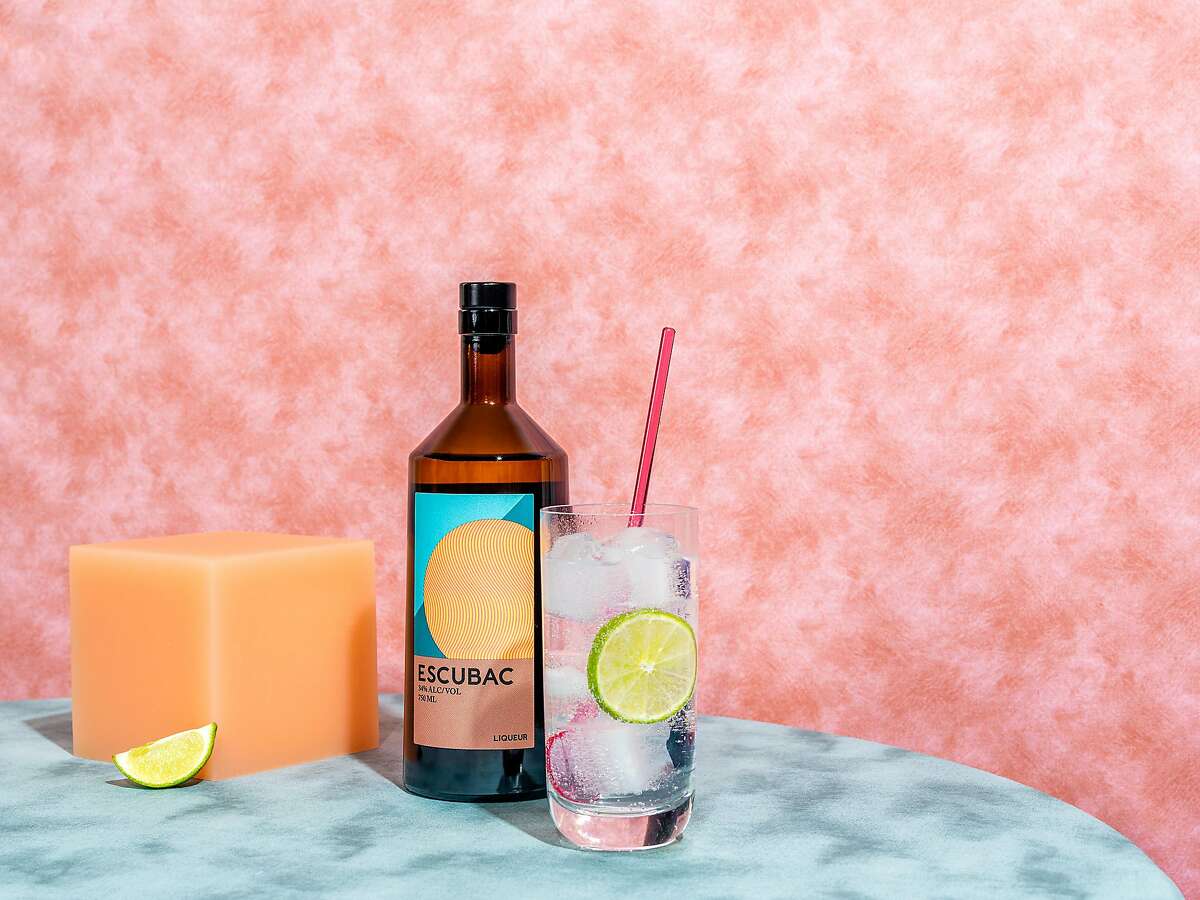 Escubac, from Scotland, is similar to gin but has found it easier to identify as an aperitif.