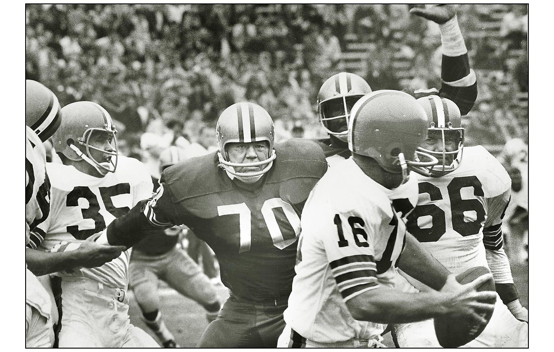 Charlie Krueger, longtime star tackle for 49ers, dies at 84